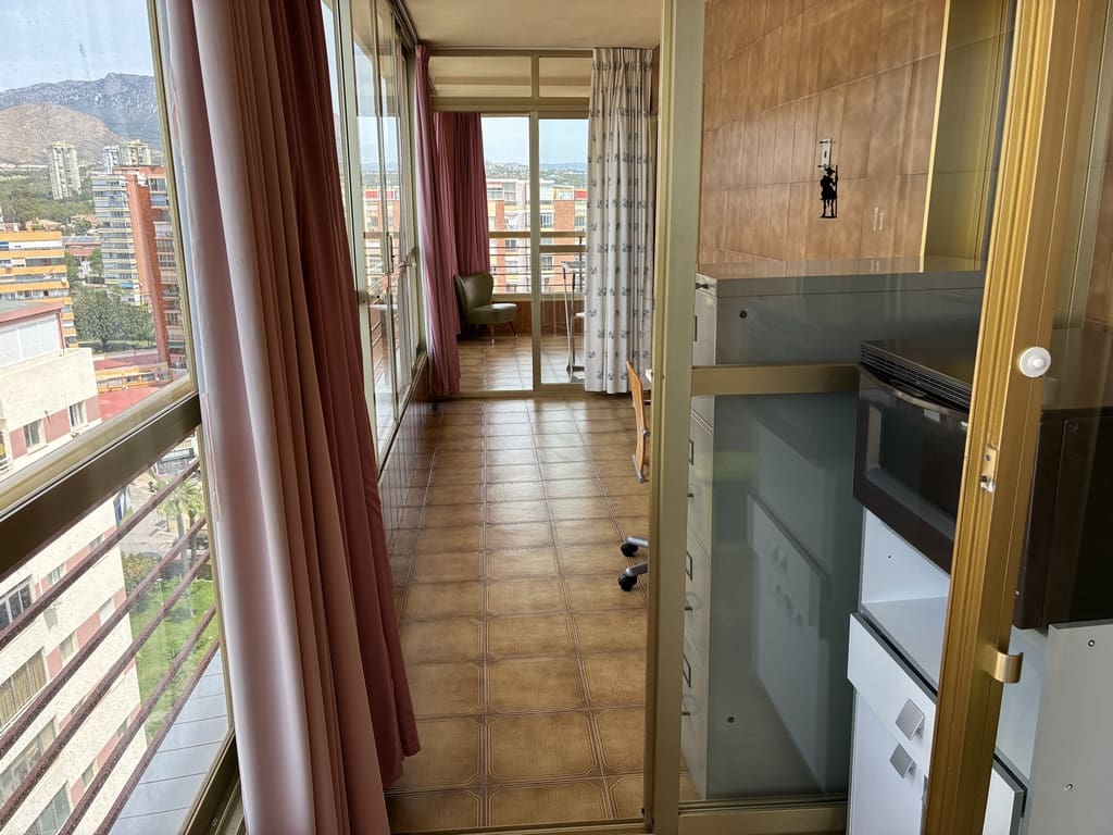 2 soveværelse Lejlighed til leje i Benidorm med swimmingpool garage - € 1.350 (Ref: 9038305)