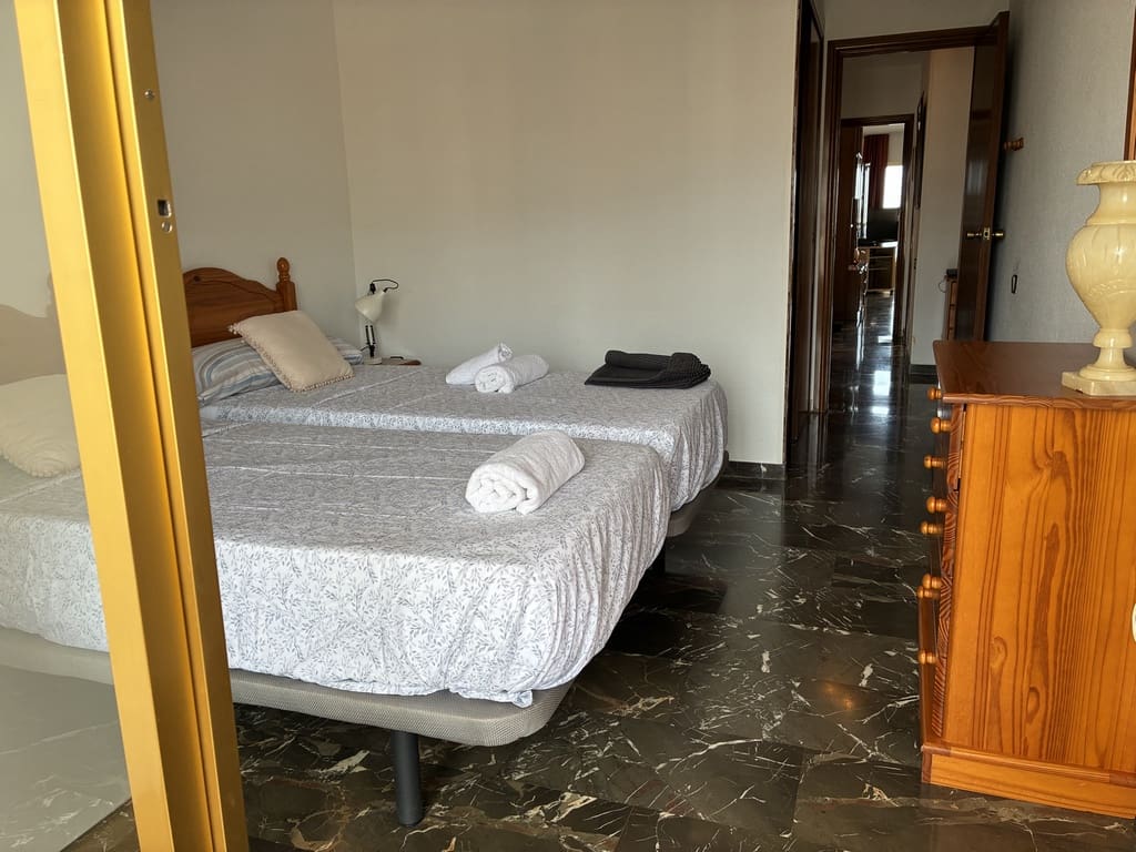 2 soveværelse Lejlighed til leje i Benidorm med swimmingpool garage - € 1.350 (Ref: 9038305)