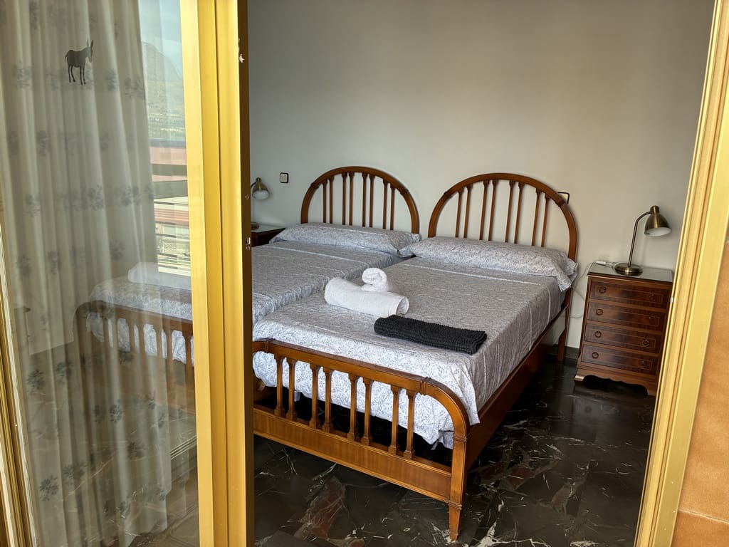 2 soveværelse Lejlighed til leje i Benidorm med swimmingpool garage - € 1.350 (Ref: 9038305)