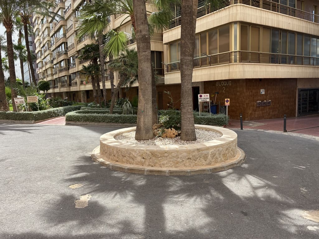 2 soveværelse Lejlighed til leje i Benidorm med swimmingpool garage - € 1.350 (Ref: 9038305)