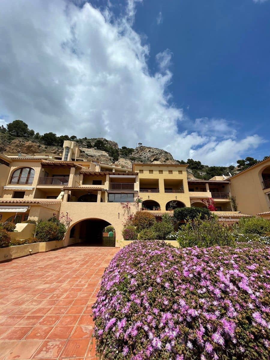 2 soveværelse Lejlighed til leje i Altea med swimmingpool garage - € 1.000 (Ref: 9115835)