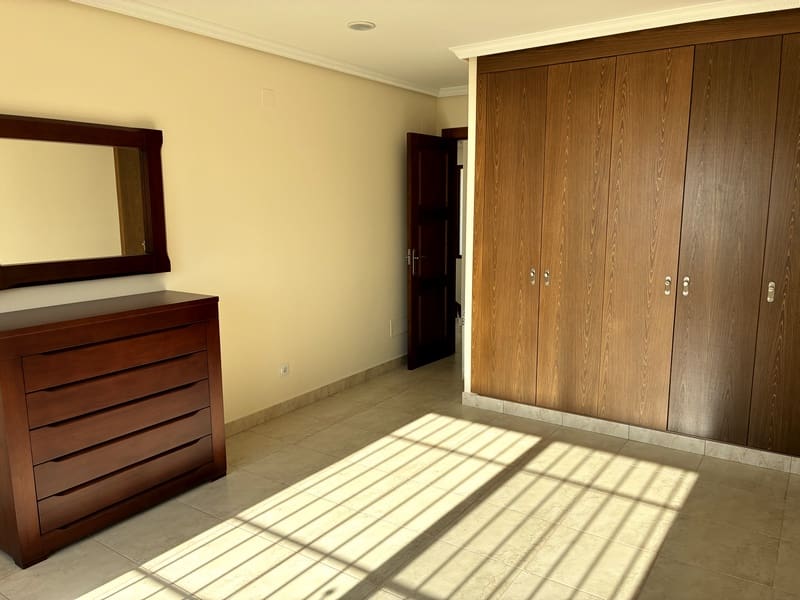 6 bedroom Villa for sale in Altea with pool garage - € 2,000,000 (Ref: 9142604)