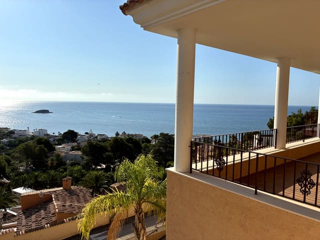 6 Zimmer Villa zu verkaufen in Altea mit Pool Garage - 2.000.000 € (Ref: 9142604)