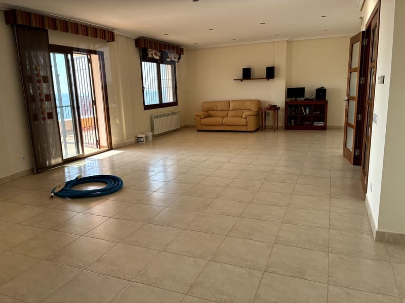 6 bedroom Villa for sale in Altea with pool garage - € 2,000,000 (Ref: 9142604)