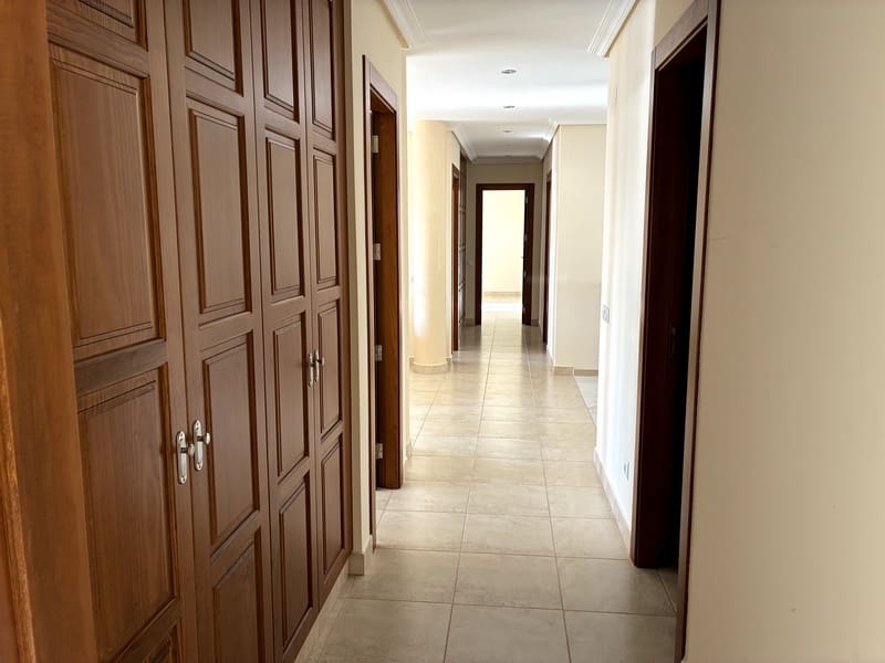 6 bedroom Villa for sale in Altea with pool garage - € 2,000,000 (Ref: 9142604)