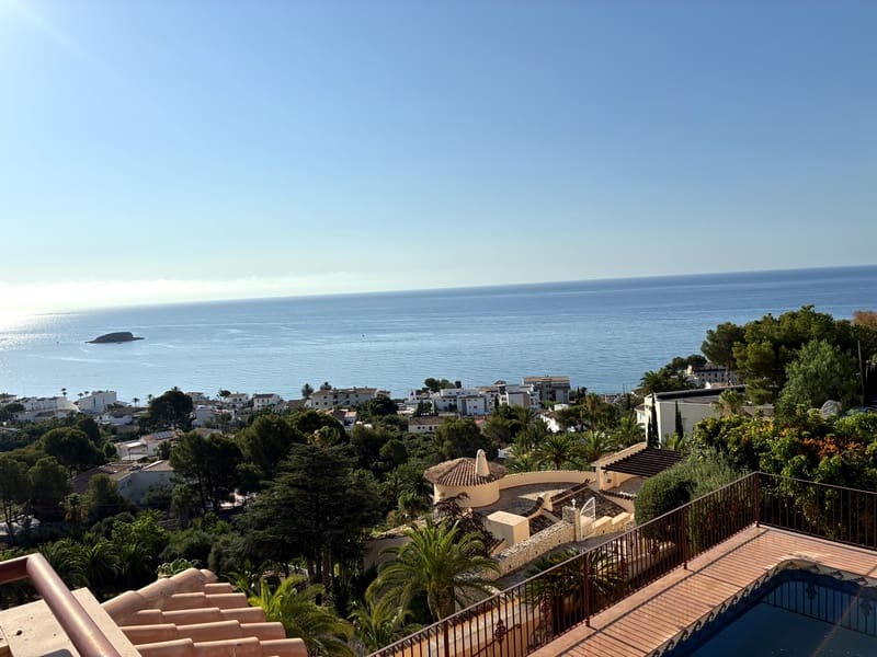 6 bedroom Villa for sale in Altea with pool garage - € 2,000,000 (Ref: 9142604)