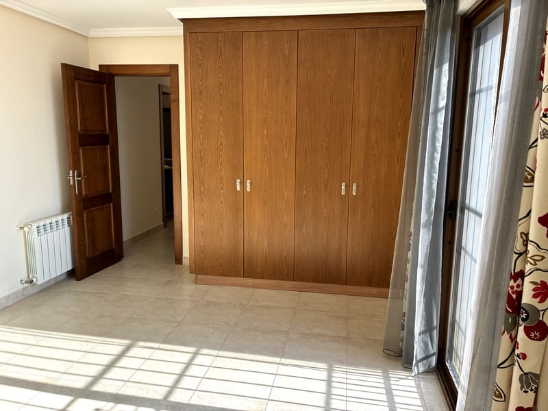 6 bedroom Villa for sale in Altea with pool garage - € 2,000,000 (Ref: 9142604)