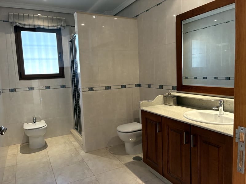 6 bedroom Villa for sale in Altea with pool garage - € 2,000,000 (Ref: 9142604)