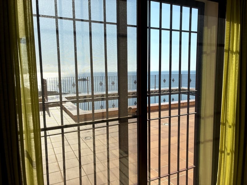 6 bedroom Villa for sale in Altea with pool garage - € 2,000,000 (Ref: 9142604)