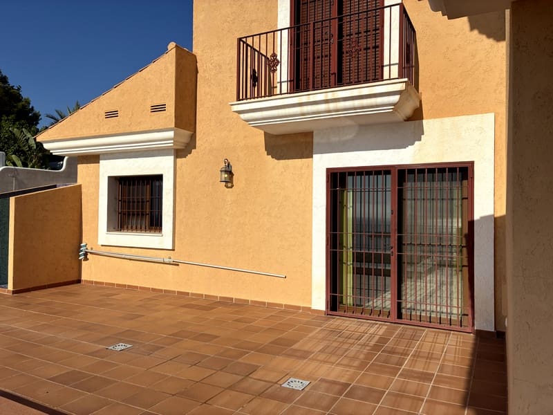 6 bedroom Villa for sale in Altea with pool garage - € 2,000,000 (Ref: 9142604)