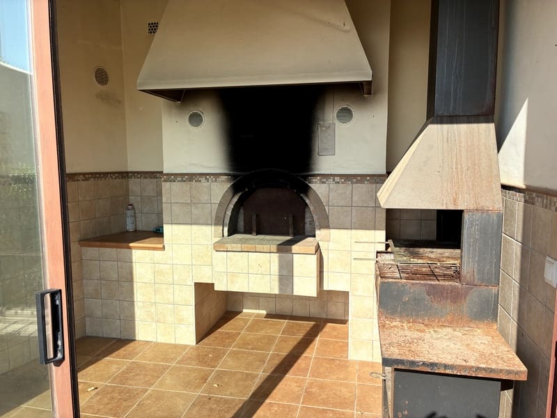 6 bedroom Villa for sale in Altea with pool garage - € 2,000,000 (Ref: 9142604)