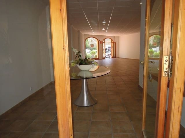 Commercial for sale in Altea - € 160,000 (Ref: 9145202)