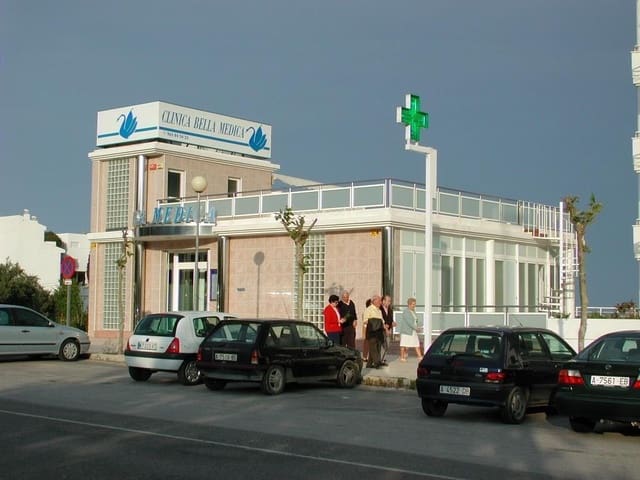 7 bedroom Commercial for sale in Altea - € 900,000 (Ref: 9145209)