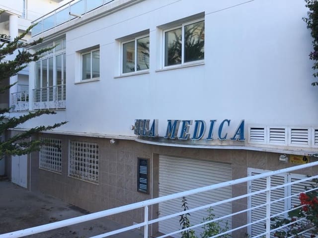 7 bedroom Commercial for sale in Altea - € 900,000 (Ref: 9145209)