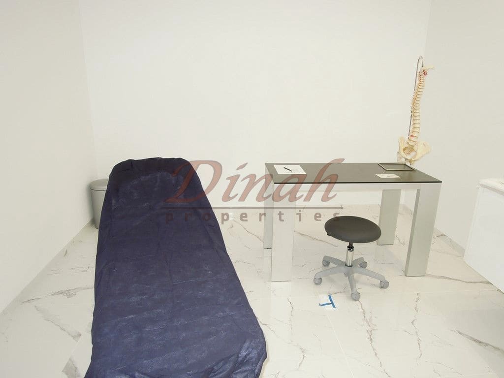 1 bedroom Commercial for sale in Altea with garage - € 400,000 (Ref: 9146724)