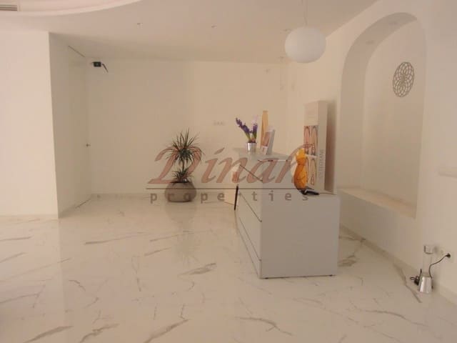 1 bedroom Commercial for sale in Altea with garage - € 400,000 (Ref: 9146724)