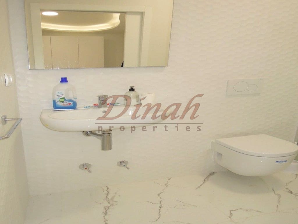 1 bedroom Commercial for sale in Altea with garage - € 400,000 (Ref: 9146724)