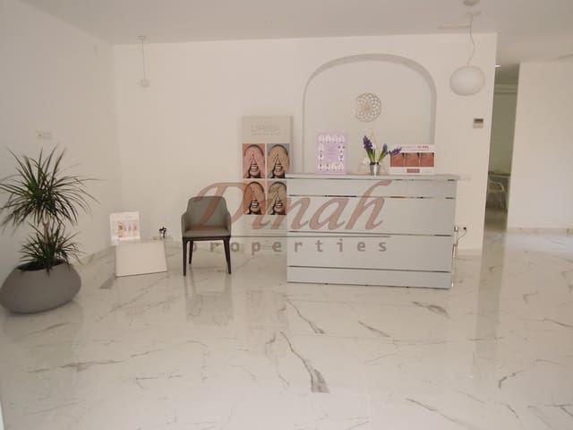 1 bedroom Commercial for sale in Altea with garage - € 400,000 (Ref: 9146724)