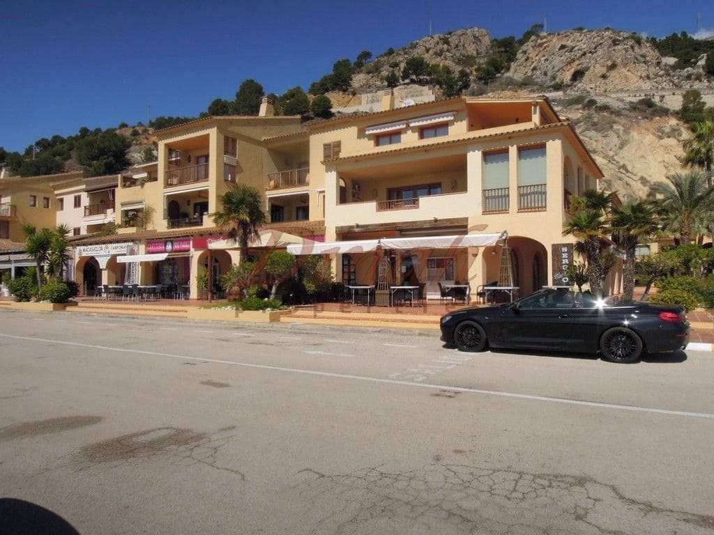 1 bedroom Commercial for sale in Altea with garage - € 400,000 (Ref: 9146724)