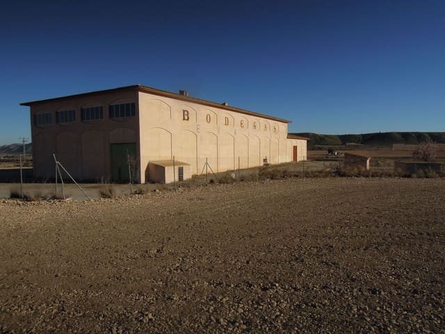 Commercial for sale in Villena - € 3,000,000 (Ref: 9165477)