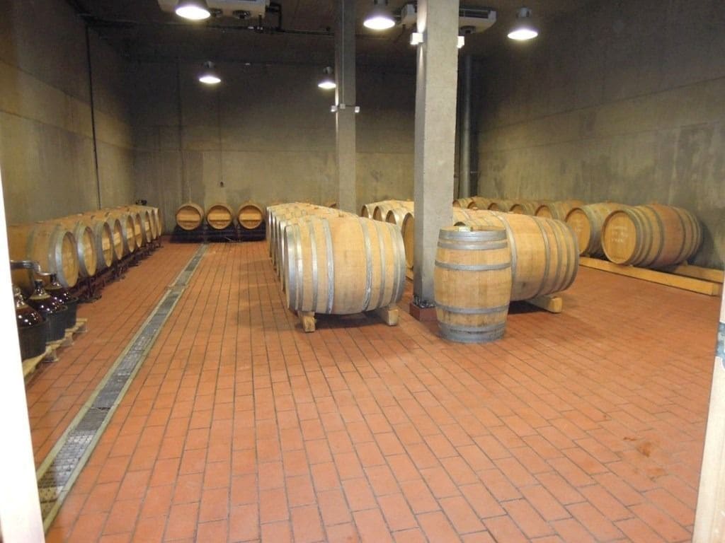 Kommersiell til salgs i Albacete by med garasje - € 1 500 000 (Ref: 9165478)