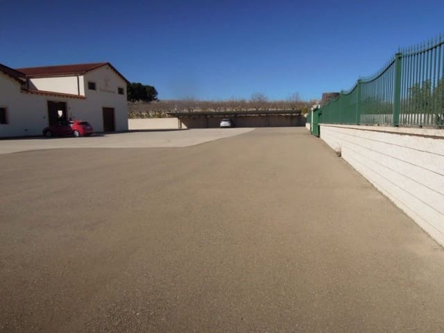 Commercial for sale in Albacete city with garage - € 1,500,000 (Ref: 9165478)