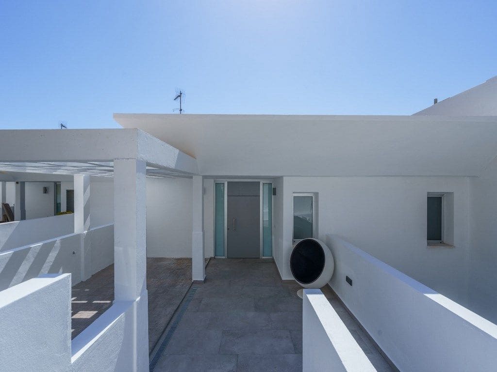 5 Zimmer Villa zu verkaufen in Altea mit Garage - 890.000 € (Ref: 9169296)