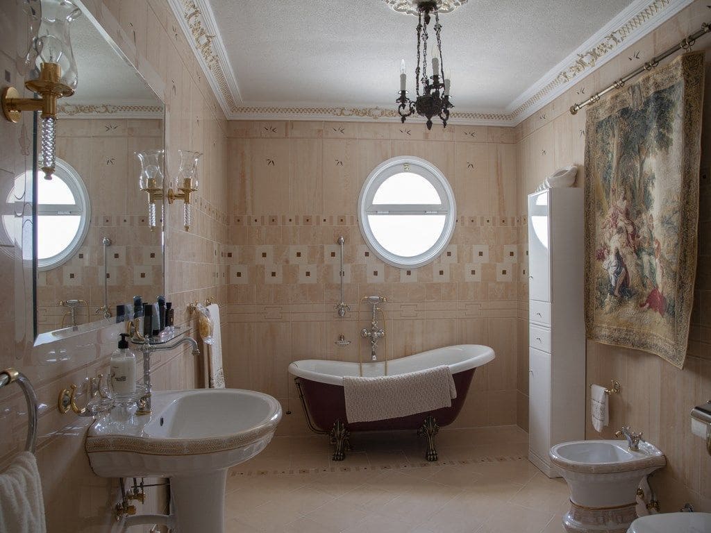 5 bedroom Villa for sale in Altea with pool garage - € 3,990,000 (Ref: 9169298)