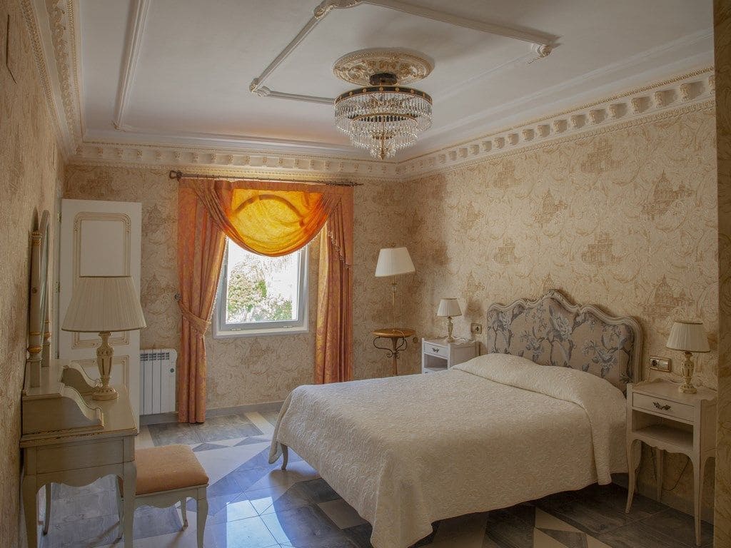 5 bedroom Villa for sale in Altea with pool garage - € 3,990,000 (Ref: 9169298)