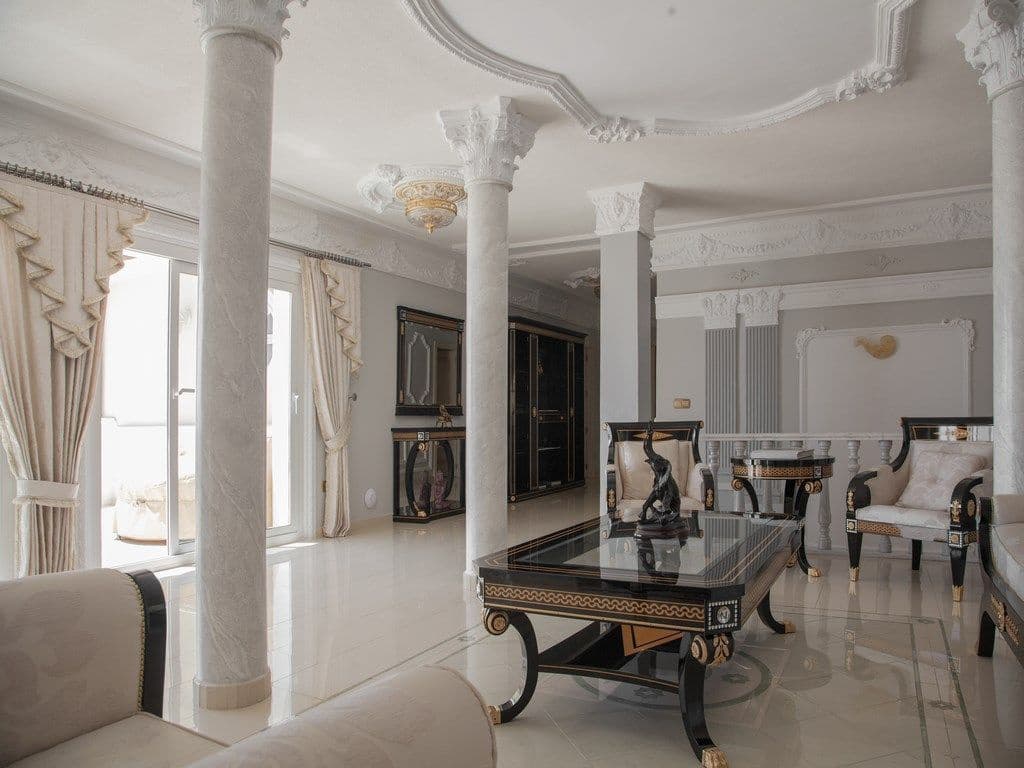 5 bedroom Villa for sale in Altea with pool garage - € 3,990,000 (Ref: 9169298)