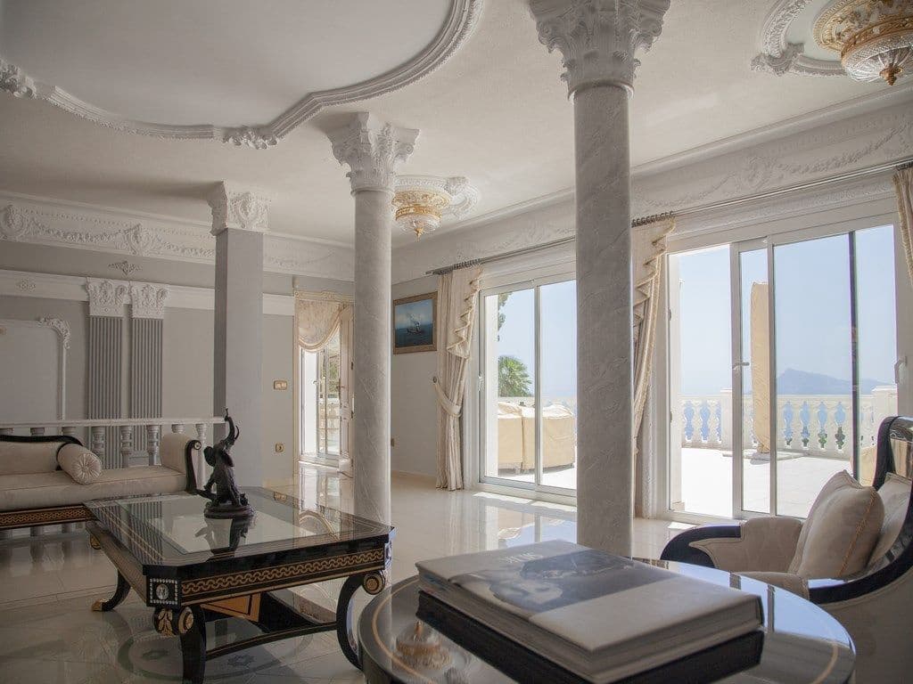 5 bedroom Villa for sale in Altea with pool garage - € 3,990,000 (Ref: 9169298)