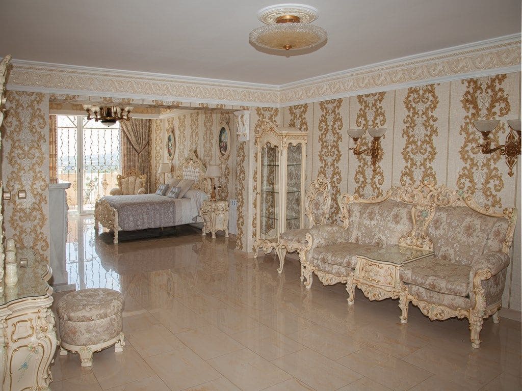 5 bedroom Villa for sale in Altea with pool garage - € 3,990,000 (Ref: 9169298)