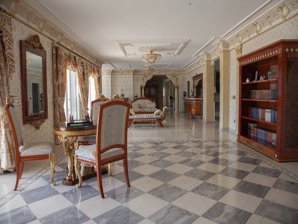 5 bedroom Villa for sale in Altea with pool garage - € 3,990,000 (Ref: 9169298)