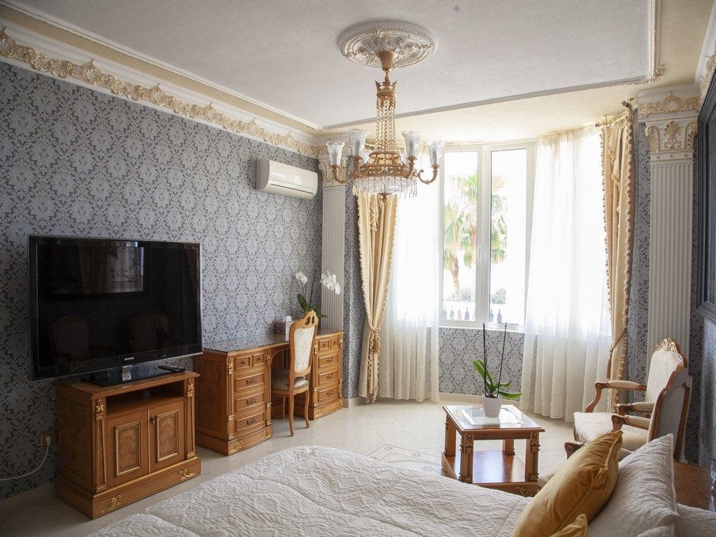 5 bedroom Villa for sale in Altea with pool garage - € 3,990,000 (Ref: 9169298)