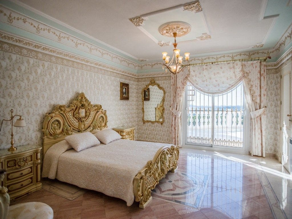 5 bedroom Villa for sale in Altea with pool garage - € 3,990,000 (Ref: 9169298)