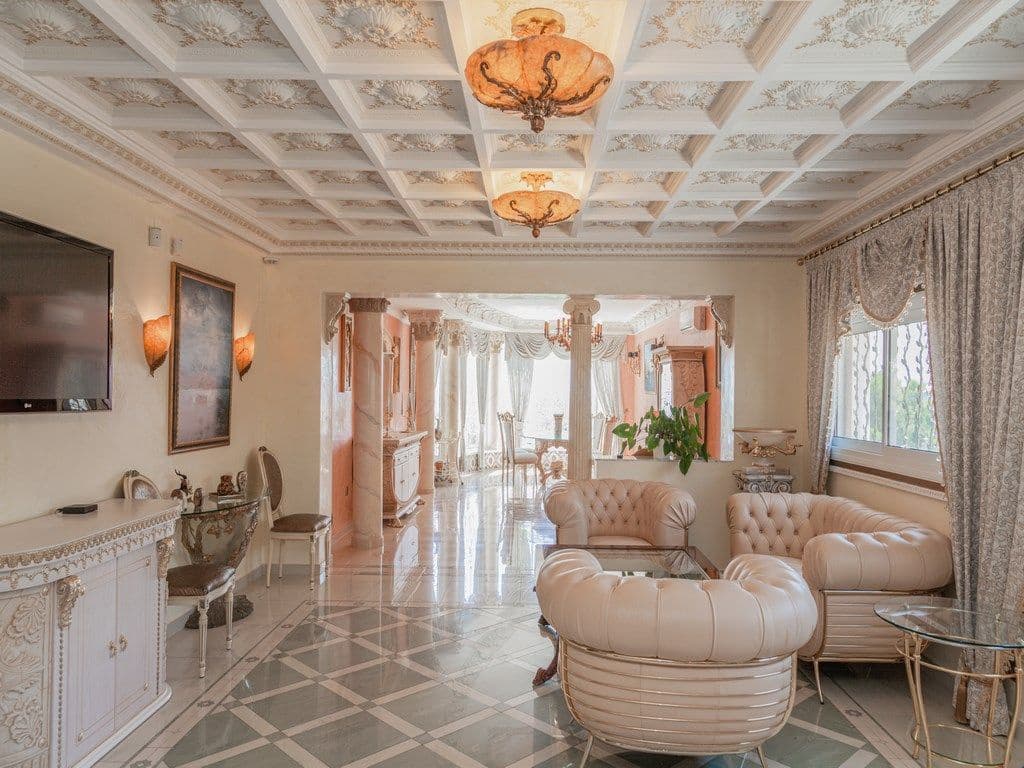 5 bedroom Villa for sale in Altea with pool garage - € 3,990,000 (Ref: 9169298)