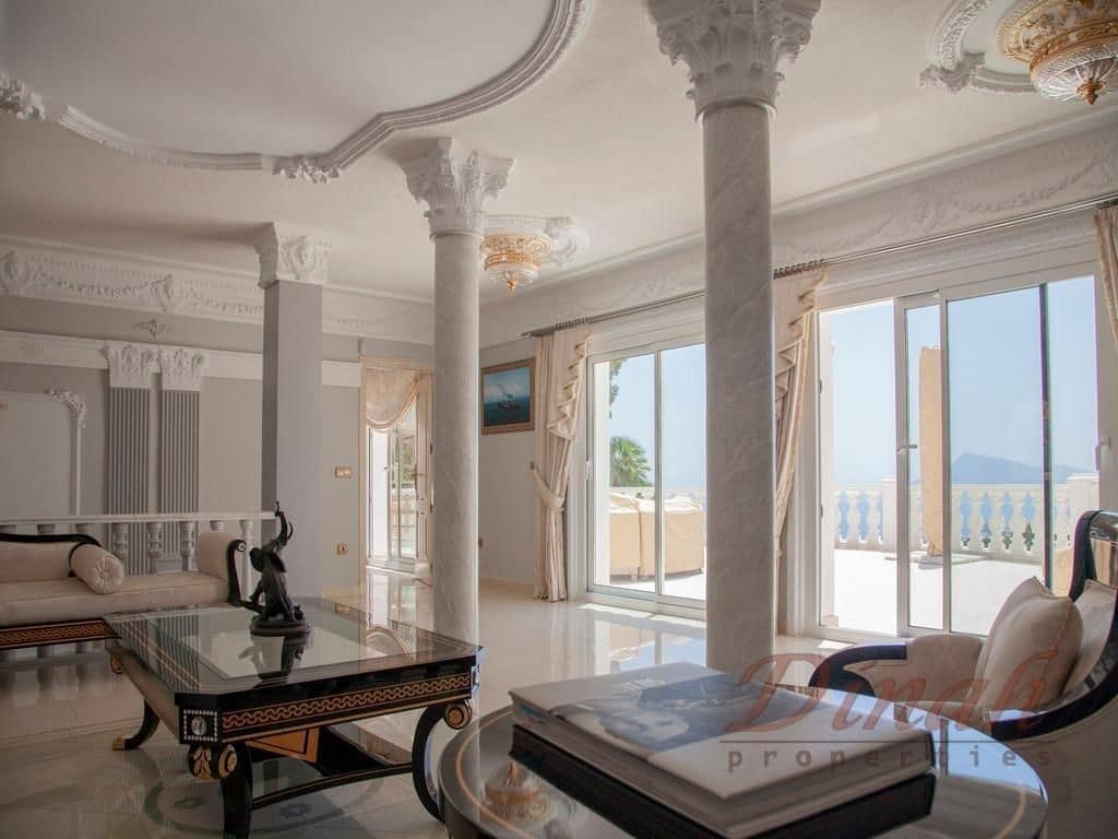5 bedroom Villa for sale in Altea with pool garage - € 3,990,000 (Ref: 9169298)