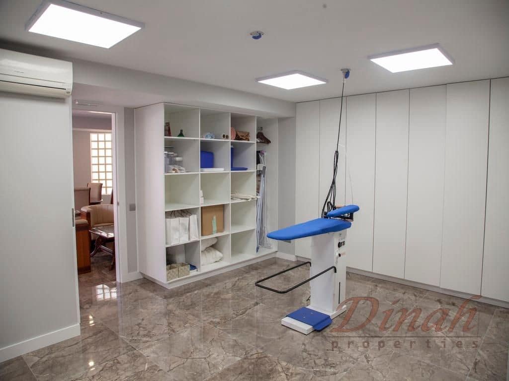 5 bedroom Villa for sale in Altea with pool garage - € 3,990,000 (Ref: 9169298)