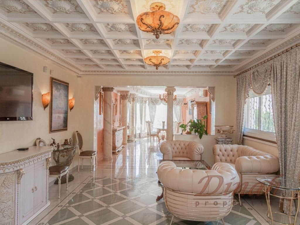 5 bedroom Villa for sale in Altea with pool garage - € 3,990,000 (Ref: 9169298)