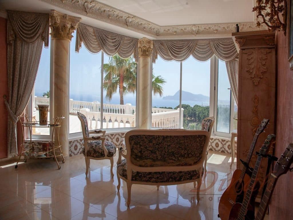 5 bedroom Villa for sale in Altea with pool garage - € 3,990,000 (Ref: 9169298)