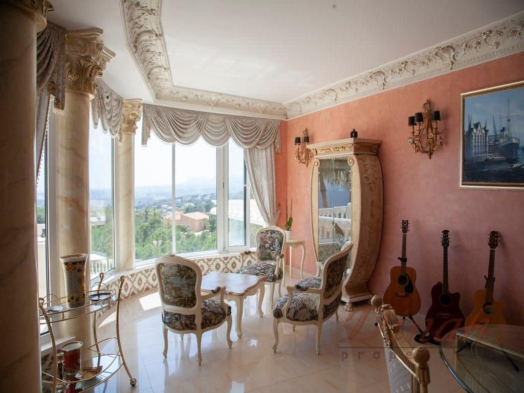 5 bedroom Villa for sale in Altea with pool garage - € 3,990,000 (Ref: 9169298)