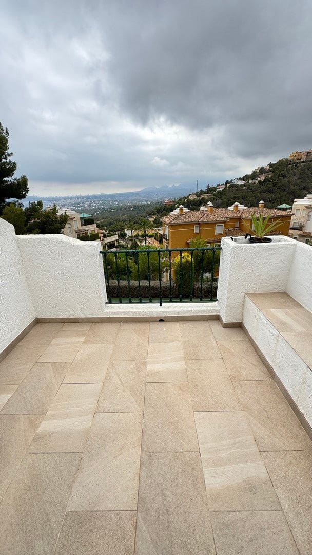 3 soveværelse Semi-Rækkehus til salg i Altea med swimmingpool garage - € 445.000 (Ref: 9239573)