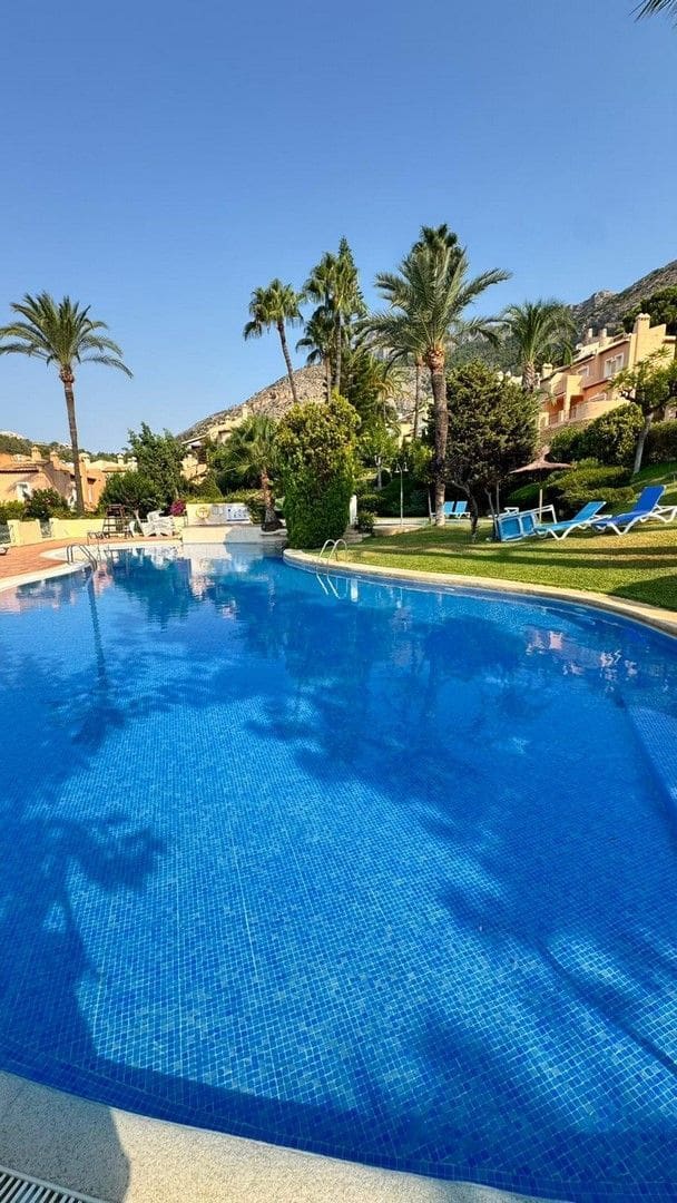 3 soveværelse Semi-Rækkehus til salg i Altea med swimmingpool garage - € 445.000 (Ref: 9239573)