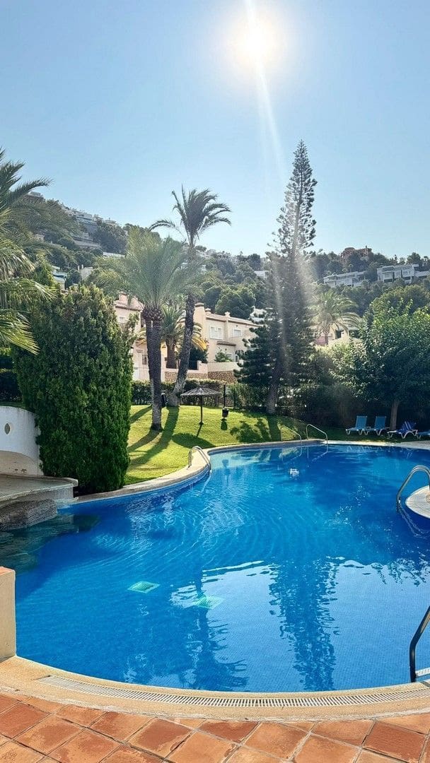 3 soveværelse Semi-Rækkehus til salg i Altea med swimmingpool garage - € 445.000 (Ref: 9239573)