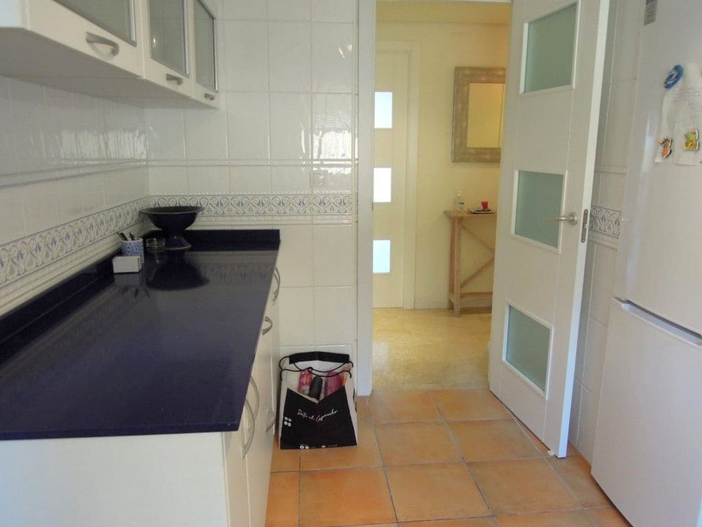 2 soveværelse Lejlighed til leje i Altea med swimmingpool garage - € 900 (Ref: 9247929)