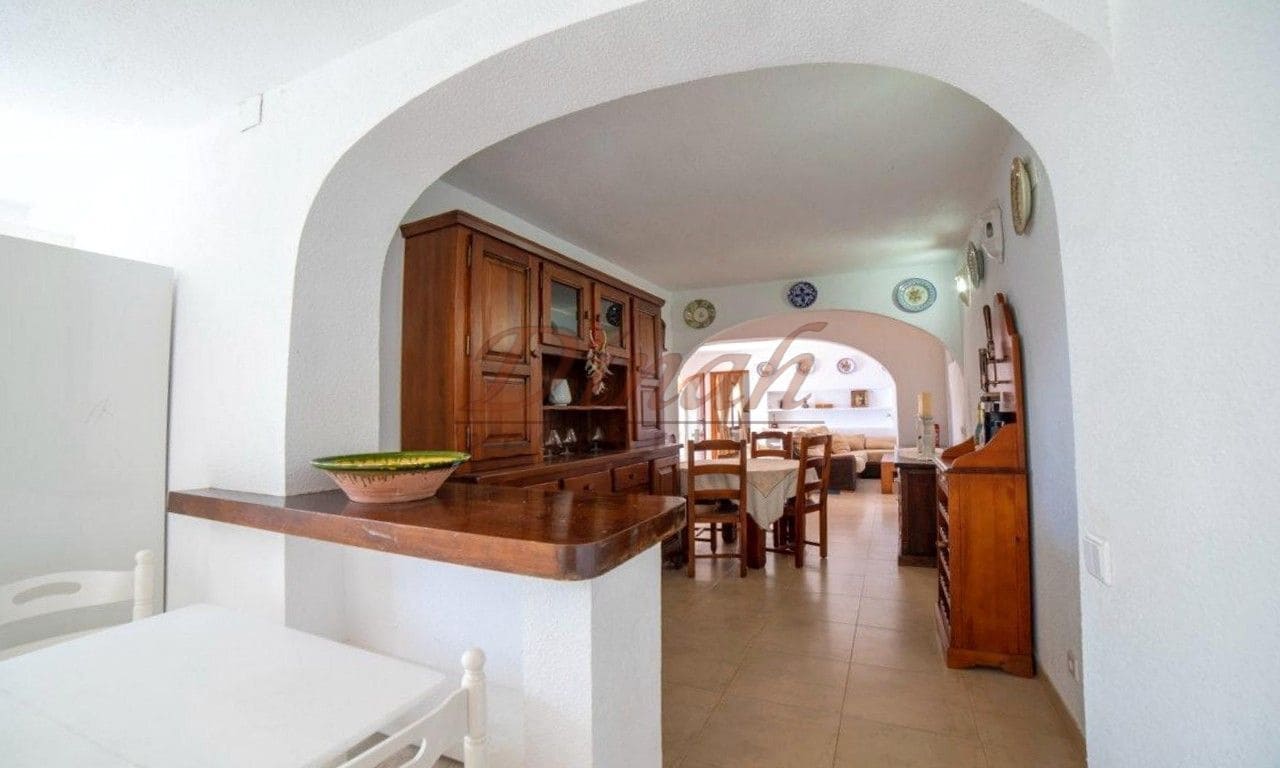 6 bedroom Villa for sale in Altea with garage - € 2,930,000 (Ref: 9284867)