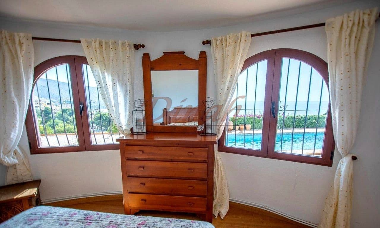 6 bedroom Villa for sale in Altea with garage - € 2,930,000 (Ref: 9284867)