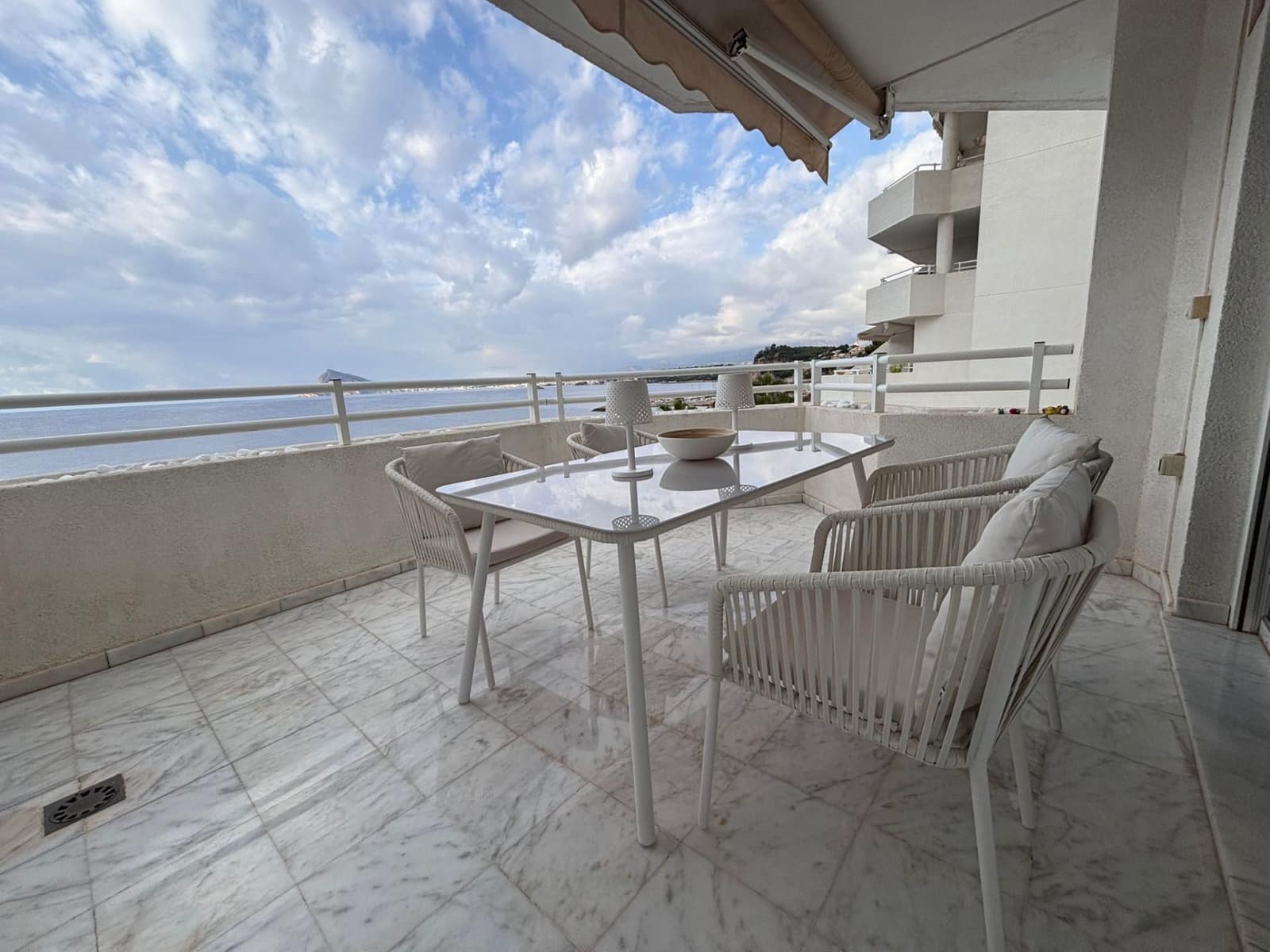 2 bedroom Apartment for rent in Altea with pool garage - € 1,400 (Ref: 9310429)