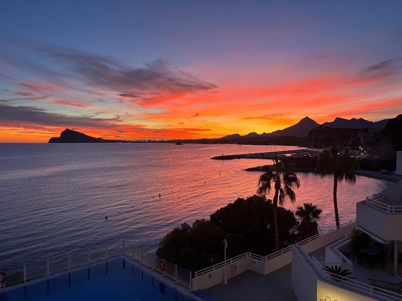 2 bedroom Apartment for rent in Altea with pool garage - € 1,400 (Ref: 9310429)