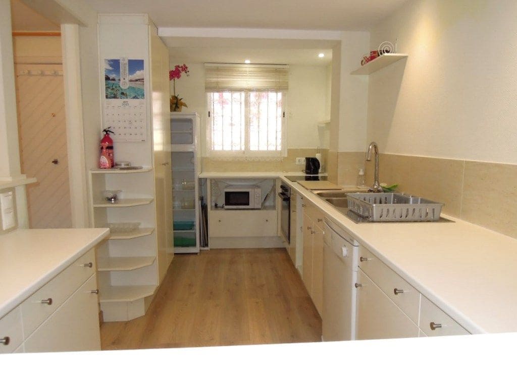 2 bedroom Apartment for rent in Altea with pool garage - € 1,100 (Ref: 9322431)